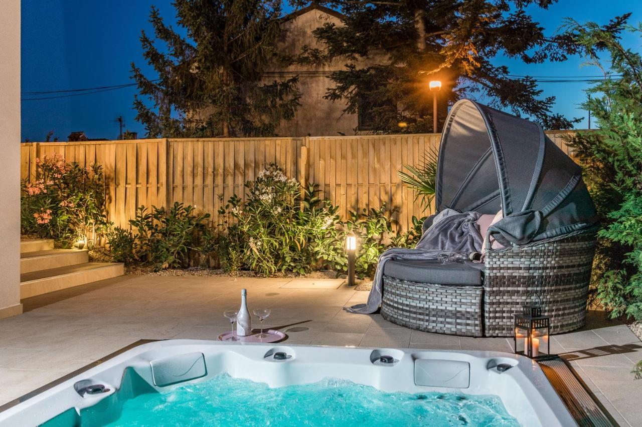 Villa Elena Deluxe Mit Whirlpool Und Beheiztem Pool Am Meer Und Wunderschoenen Blick Auf Die Brijuni Inseln ฟาชานา ภายนอก รูปภาพ
