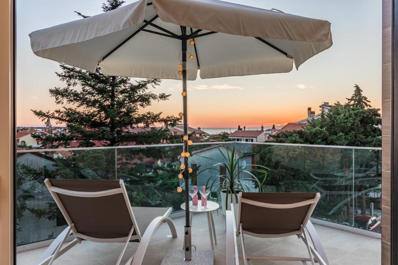 Villa Elena Deluxe Mit Whirlpool Und Beheiztem Pool Am Meer Und Wunderschoenen Blick Auf Die Brijuni Inseln ฟาชานา ภายนอก รูปภาพ