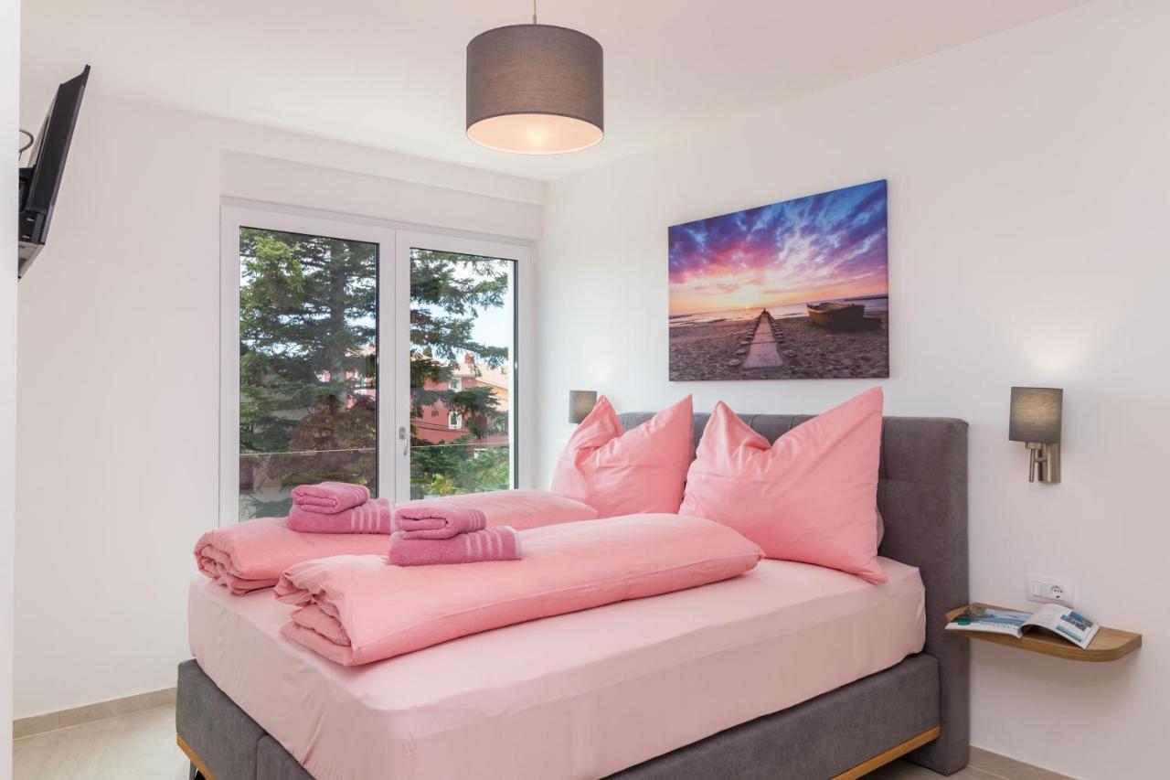 Villa Elena Deluxe Mit Whirlpool Und Beheiztem Pool Am Meer Und Wunderschoenen Blick Auf Die Brijuni Inseln ฟาชานา ภายนอก รูปภาพ