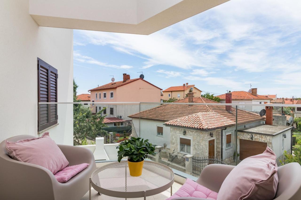 Villa Elena Deluxe Mit Whirlpool Und Beheiztem Pool Am Meer Und Wunderschoenen Blick Auf Die Brijuni Inseln ฟาชานา ภายนอก รูปภาพ