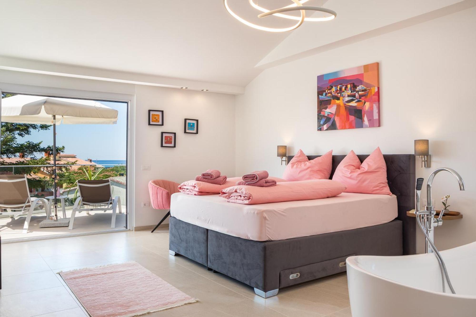 Villa Elena Deluxe Mit Whirlpool Und Beheiztem Pool Am Meer Und Wunderschoenen Blick Auf Die Brijuni Inseln ฟาชานา ภายนอก รูปภาพ