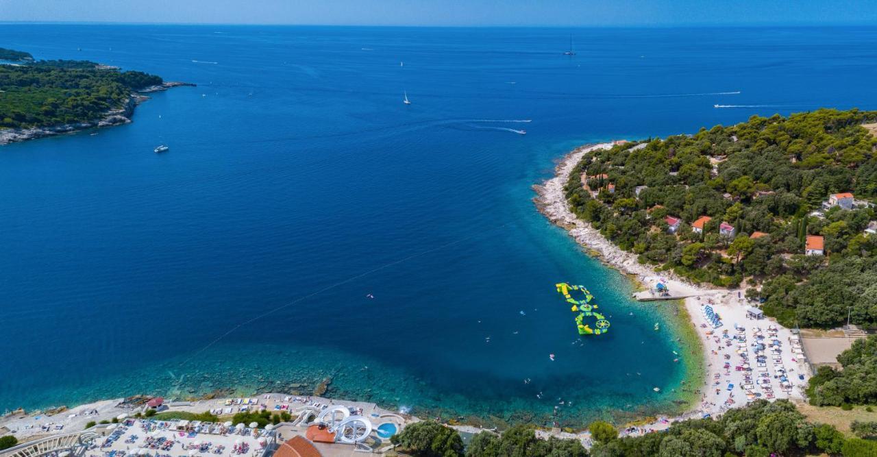 Villa Elena Deluxe Mit Whirlpool Und Beheiztem Pool Am Meer Und Wunderschoenen Blick Auf Die Brijuni Inseln ฟาชานา ภายนอก รูปภาพ